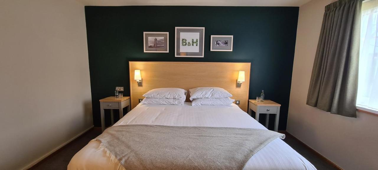 Boat & Horses Inn أولدهام المظهر الخارجي الصورة